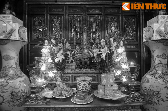 Ngoi den thieng giua pho co Ha Noi va cau chuyen than bi-Hinh-10