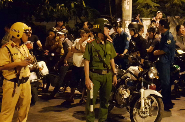 Đối tượng truy nã Lê Quốc Tuấn tức Tuấn Khỉ bị bắn hạ - Hình 2 Doi tuong truy na Le Quoc Tuan tuc Tuan Khi bi ban ha-Hinh-2