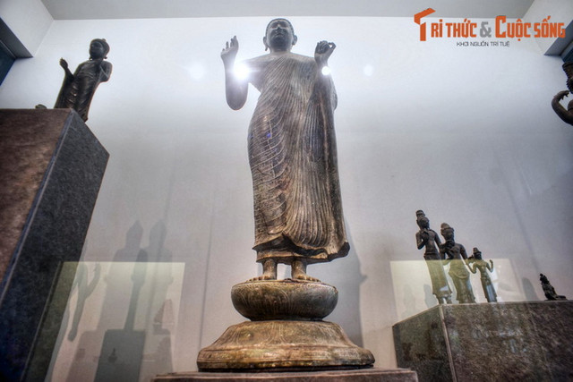 Biết gì về tượng Phật bằng đồng cổ nhất Đông Nam Á của Việt Nam? - Hình 4 Biet gi ve tuong Phat bang dong co nhat Dong Nam A cua Viet Nam?-Hinh-4