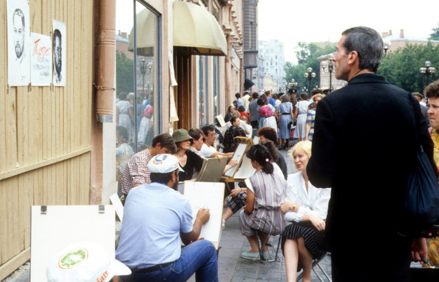 Cuộc sống sinh động ở Liên Xô năm 1987 qua loạt ảnh hiếm - Hình 2 Cuoc song sinh dong o Lien Xo nam 1987 qua loat anh hiem-Hinh-2