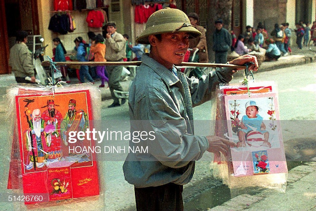 Việt Nam năm 1994 cực bất ngờ qua loạt ảnh hiếm - Hình 2 Viet Nam nam 1994 cuc bat ngo qua loat anh hiem-Hinh-2