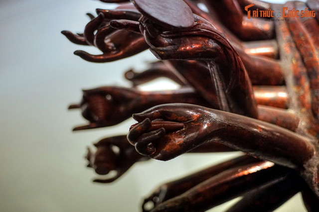 Cận cảnh loạt tượng Phật nghìn mắt nghìn tay trăm tuổi - Hình 11 Can canh loat tuong Phat nghin mat nghin tay tram tuoi-Hinh-11