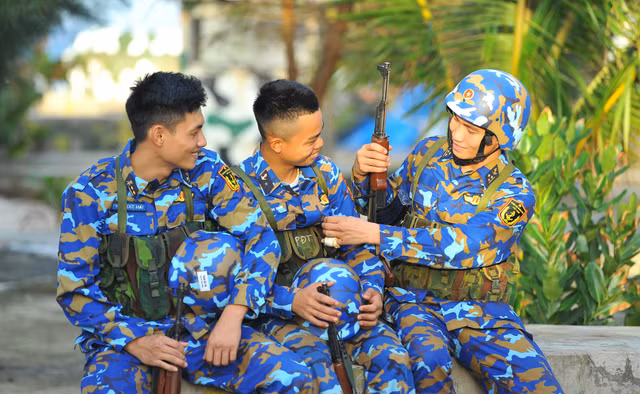 Truong Sa Xanh cuc an tuong qua loat anh trien lam-Hinh-7