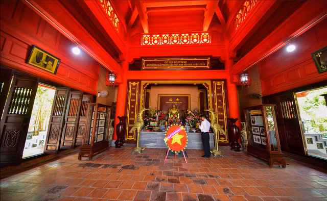 Truong Sa Xanh cuc an tuong qua loat anh trien lam-Hinh-13