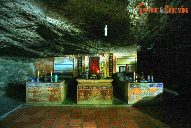 Chiêm ngưỡng 3 ngôi chùa trong hang kỳ vĩ nhất Việt Nam - Hình 7 Chiem nguong 3 ngoi chua trong hang ky vi nhat Viet Nam-Hinh-7