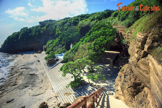 Chiêm ngưỡng 3 ngôi chùa trong hang kỳ vĩ nhất Việt Nam - Hình 5 Chiem nguong 3 ngoi chua trong hang ky vi nhat Viet Nam-Hinh-5