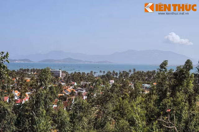 Bon vinh bien noi tieng the gioi phai ghe tham o Viet Nam