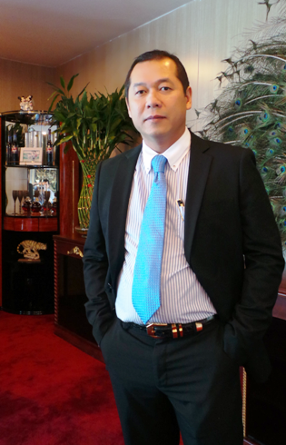 Toàn cảnh "đại chiến giành tài sản" của gia đình cố đại gia Tư Hường - Hình 2 Toan canh