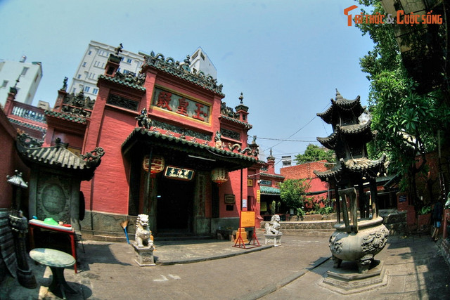 Top 12 công trình tôn giáo ấn tượng nhất TP HCM - Hình 6 Top 12 cong trinh ton giao an tuong nhat TP HCM-Hinh-6