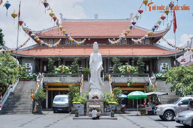 Top 12 công trình tôn giáo ấn tượng nhất TP HCM - Hình 2 Top 12 cong trinh ton giao an tuong nhat TP HCM-Hinh-2