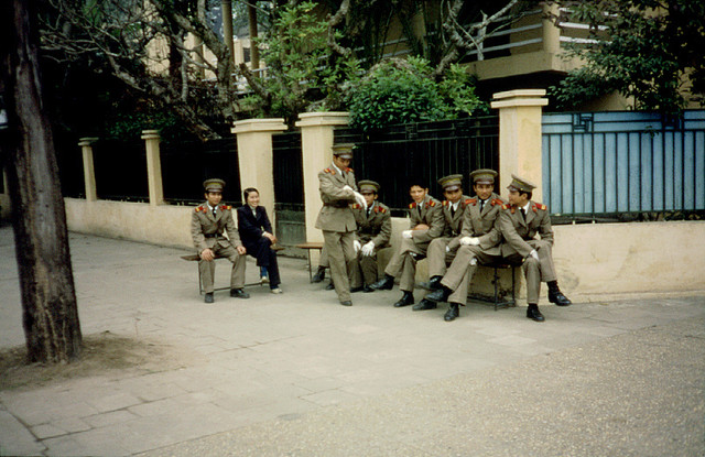 Nhip song binh yen cua Ha Noi nam 1986-Hinh-3