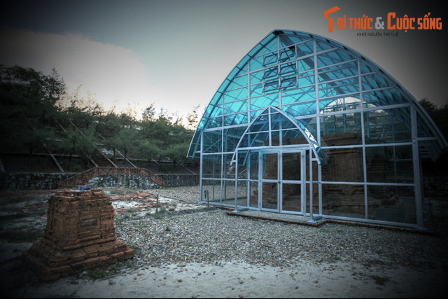 Cận cảnh tòa tháp cổ vửa lập kỷ lục thế giới của Việt Nam - Hình 3 Can canh toa thap co vua lap ky luc the gioi cua Viet Nam-Hinh-3
