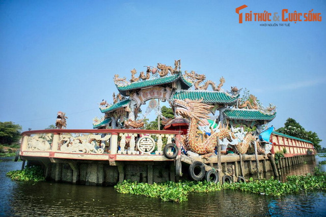 Giai thoại lạ về ngôi miếu nằm giữa sông ở TP. HCM Giai thoai la ve ngoi mieu nam giua song o TP. HCM