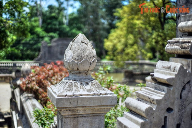 Thuyết phong thủy ẩn giấu trong lăng mộ mẹ vua Khải Định - Hình 11 Thuyet phong thuy an giau trong lang mo me vua Khai Dinh-Hinh-11