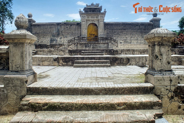 Thuyết phong thủy ẩn giấu trong lăng mộ mẹ vua Khải Định - Hình 6 Thuyet phong thuy an giau trong lang mo me vua Khai Dinh-Hinh-6