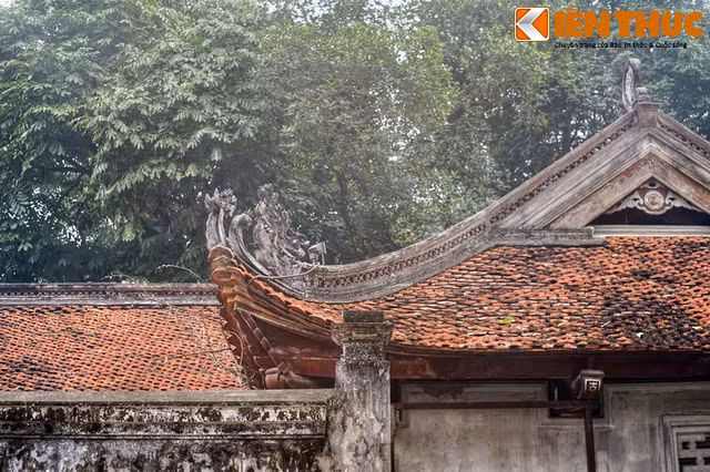 Canh quan an tuong cua ngoi den tran giu phia Tay Ha Noi-Hinh-4