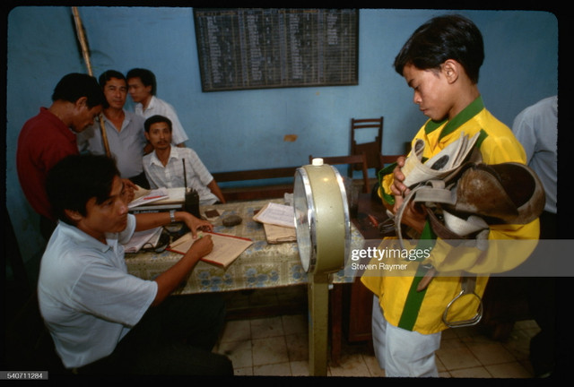 TP. HCM những năm 1990 cực sinh động qua ảnh của Steven Raymer - Hình 2 TP. HCM nhung nam 1990 cuc sinh dong qua anh cua Steven Raymer-Hinh-2