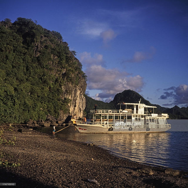 Viet Nam nam 1998 cuc song dong qua loat anh pho nhay Ben chup-Hinh-6