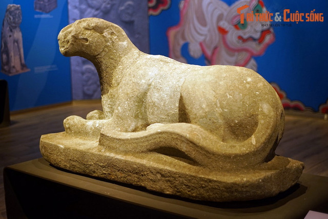 Hinh tuong ho dac sac tren loat co vat vo gia cua Viet Nam-Hinh-6