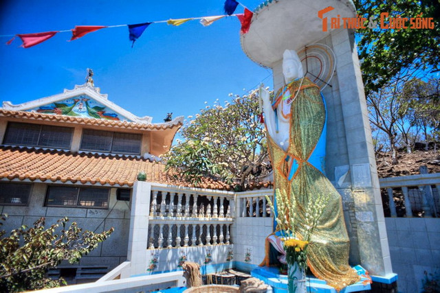 Những dinh thờ gắn với truyền thuyết kỳ bí nổi tiếng Việt Nam - Hình 3 Nhung dinh tho gan voi truyen thuyet ky bi noi tieng Viet Nam-Hinh-3