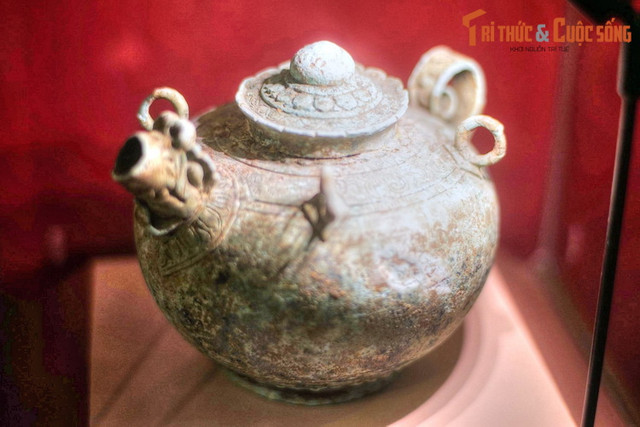 Bộ sưu tập cổ vật đỉnh cao thời Trần lớn nhất Sài Gòn - Hình 2 Bo suu tap co vat dinh cao thoi Tran lon nhat Sai Gon-Hinh-2