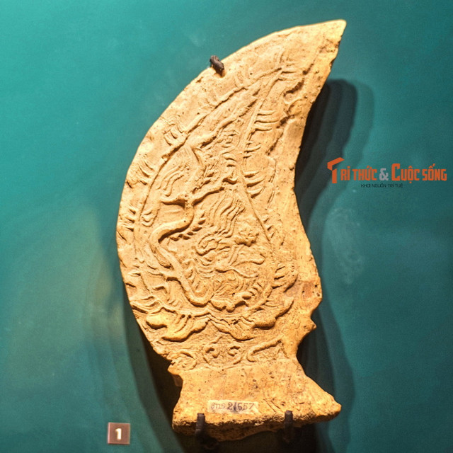 Bộ sưu tập cổ vật đỉnh cao thời Trần lớn nhất Sài Gòn - Hình 7 Bo suu tap co vat dinh cao thoi Tran lon nhat Sai Gon-Hinh-7