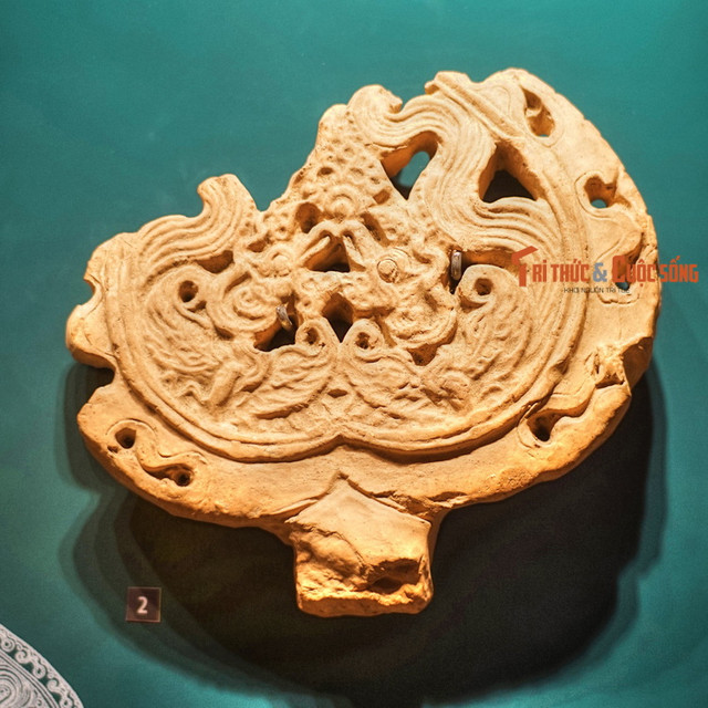 Bộ sưu tập cổ vật đỉnh cao thời Trần lớn nhất Sài Gòn - Hình 9 Bo suu tap co vat dinh cao thoi Tran lon nhat Sai Gon-Hinh-9