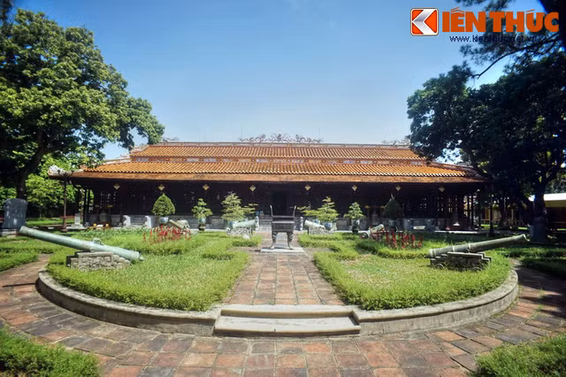 Dang cap de vuong cua bao tang co xua nhat xu Hue (Phan 1)