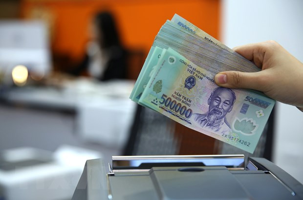 Lãi gửi tiết kiệm tiếp tục hạ, vì sao lãi vay giảm nhỏ giọt? Lai gui tiet kiem tiep tuc ha, vi sao lai vay giam nho giot?