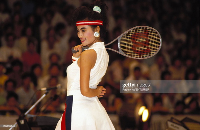 Dàn người đẹp khoe dáng ở TP. HCM năm 1991 qua loạt ảnh quý - Hình 5 Dan nguoi dep khoe dang o TP. HCM nam 1991 qua loat anh quy-Hinh-5