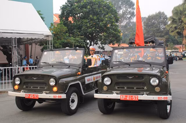 Anh hung phi cong Nguyen Van Bay da ve dat me Dong Thap-Hinh-17