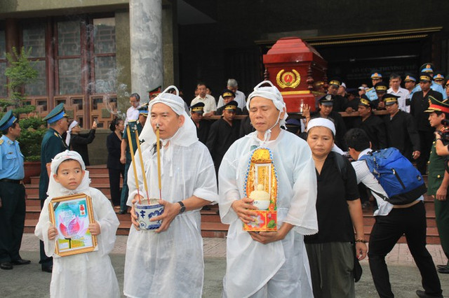 Anh hùng phi công Nguyễn Văn Bảy đã về đất mẹ Đồng Tháp - Hình 14 Anh hung phi cong Nguyen Van Bay da ve dat me Dong Thap-Hinh-14