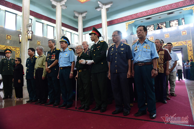 Anh hùng phi công Nguyễn Văn Bảy đã về đất mẹ Đồng Tháp - Hình 6 Anh hung phi cong Nguyen Van Bay da ve dat me Dong Thap-Hinh-6
