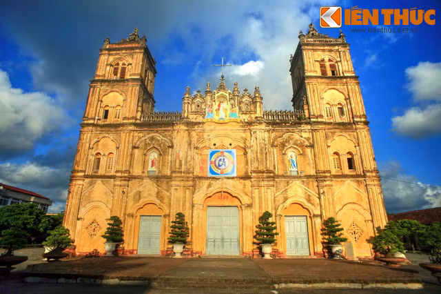 Kien truc nha tho Bui Chu sap ha giai co gi dac biet?