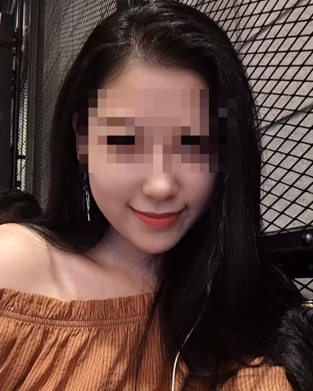 Tin moi nhat vu hotgirl le tan lo clip quan he cung ban trai o cau thang-Hinh-15