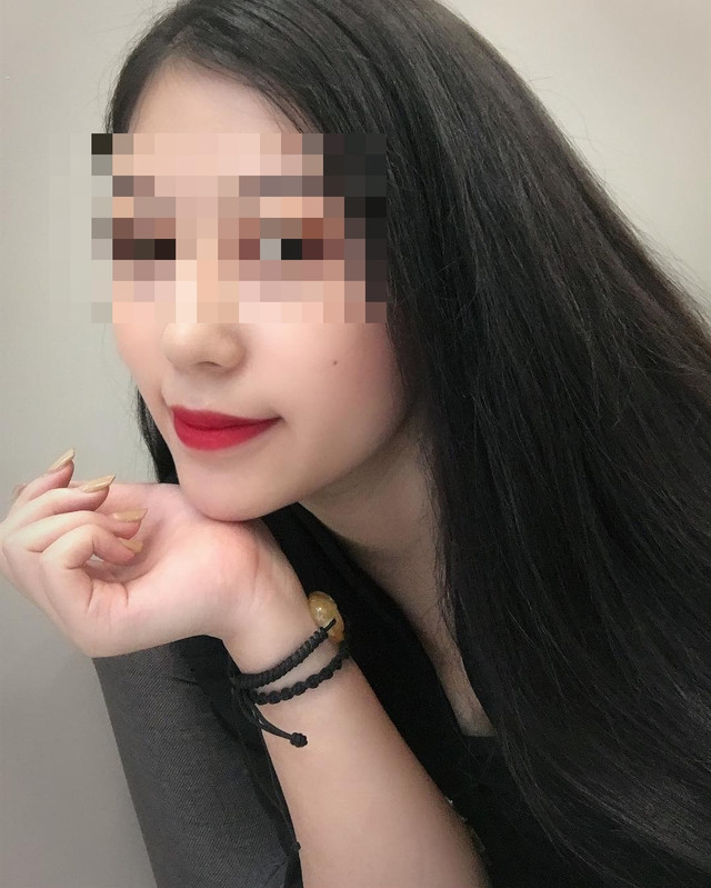 Tin mới nhất vụ hotgirl lễ tân lộ clip quan hệ cùng bạn trai ở cầu thang - Hình 3 Tin moi nhat vu hotgirl le tan lo clip quan he cung ban trai o cau thang-Hinh-3