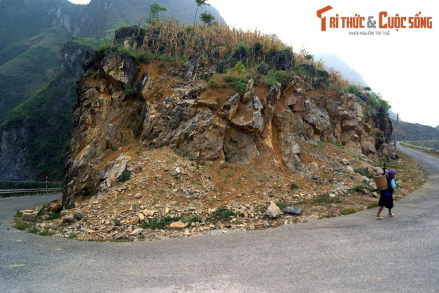 Biết gì về con đường Hạnh Phúc huyền thoại của Hà Giang? - Hình 3 Biet gi ve con duong Hanh Phuc huyen thoai cua Ha Giang?-Hinh-3
