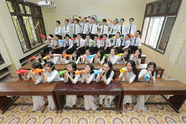 Điểm danh thủ khoa các khối kỳ thi THPT 2019 toàn "trai tài gái sắc" - Hình 4 Diem danh thu khoa cac khoi ky thi THPT 2019 toan