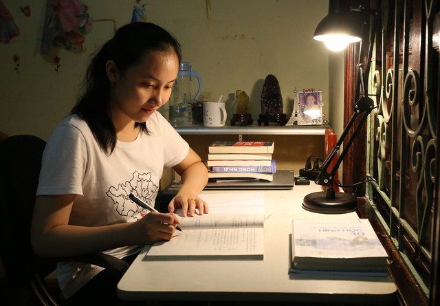 Điểm danh thủ khoa các khối kỳ thi THPT 2019 toàn "trai tài gái sắc" - Hình 3 Diem danh thu khoa cac khoi ky thi THPT 2019 toan
