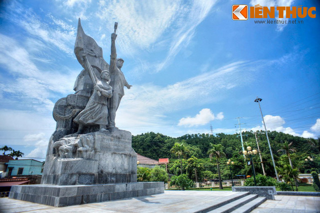 Giải mã bí mật ở ngọn núi thiêng nối tiếng giữa thành Vinh - Hình 7 Giai ma bi mat o ngon nui thieng noi tieng giua thanh Vinh-Hinh-7