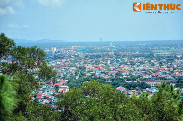 Giải mã bí mật ở ngọn núi thiêng nối tiếng giữa thành Vinh - Hình 6 Giai ma bi mat o ngon nui thieng noi tieng giua thanh Vinh-Hinh-6