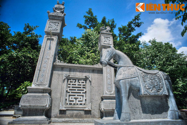 Giải mã bí mật ở ngọn núi thiêng nối tiếng giữa thành Vinh - Hình 3 Giai ma bi mat o ngon nui thieng noi tieng giua thanh Vinh-Hinh-3