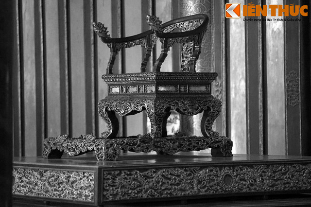 Lịch sử ngai vàng nhà Nguyễn không lay chuyển từ xưa đến nay - Hình 2 Lich su ngai vang nha Nguyen khong lay chuyen tu xua den nay-Hinh-2