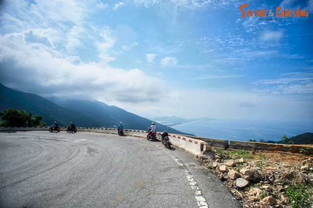 Mãn nhãn cảnh tượng tuyệt vời trên đường từ Huế đi Đà Nẵng - Hình 10 Man nhan canh tuong tuyet voi tren duong tu Hue di Da Nang-Hinh-10