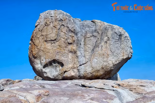 Den pho bien Nha Trang thi nen ghe tham 10 dia diem nay-Hinh-2