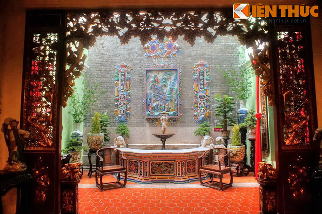 Ngắm vẻ sang trọng trong dinh thự cổ của đại gia Hoa kiều ở Malaysia - Hình 6 Ngam ve sang trong trong dinh thu co cua dai gia Hoa kieu o Malaysia-Hinh-6