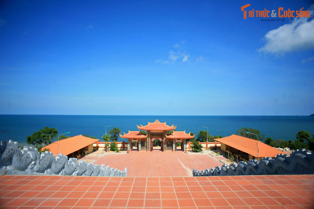 Những ngôi chùa có tầm nhìn ra biển tuyệt đẹp ở Việt Nam - Hình 7 Nhung ngoi chua co tam nhin ra bien tuyet dep o Viet Nam-Hinh-7