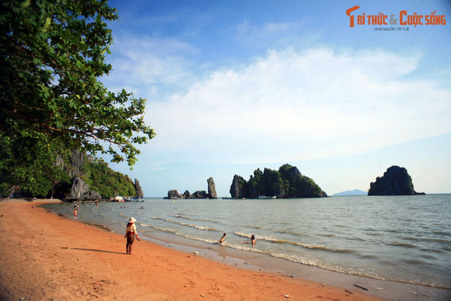 Nhung ngoi chua co tam nhin ra bien tuyet dep o Viet Nam-Hinh-10