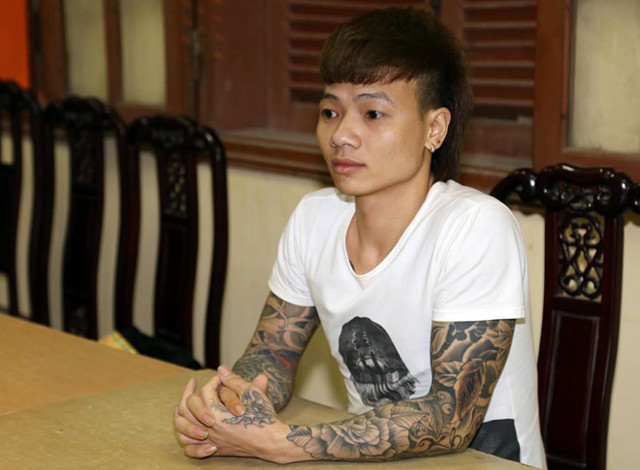 Bắt gã giang hồ xăm trổ Quang 'Rambo' bạn thân của Khá 'bảnh' - Hình 11 Bat ga giang ho xam tro Quang 'Rambo' ban than cua Kha 'banh'-Hinh-11