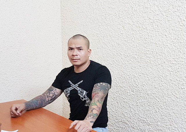 Bắt gã giang hồ xăm trổ Quang 'Rambo' bạn thân của Khá 'bảnh' - Hình 5 Bat ga giang ho xam tro Quang 'Rambo' ban than cua Kha 'banh'-Hinh-5